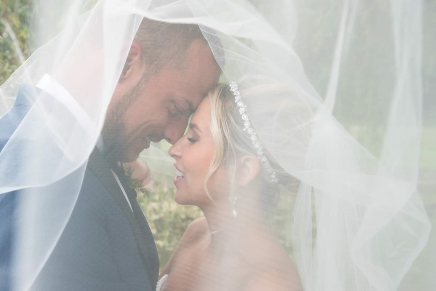 Elegant wedding celebration moment 10